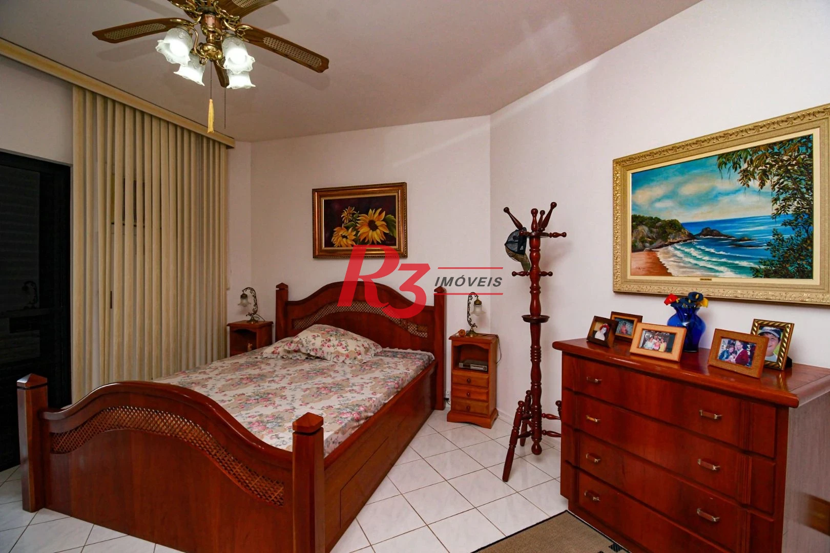 Apartamento com 3 dormitórios à venda, 120 m² por R$ 1.300.000,00 - Embaré - Santos/SP