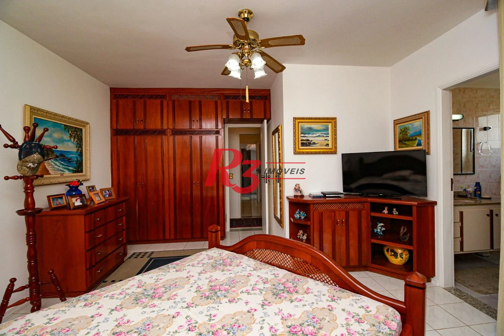 Apartamento com 3 dormitórios à venda, 120 m² por R$ 1.300.000,00 - Embaré - Santos/SP
