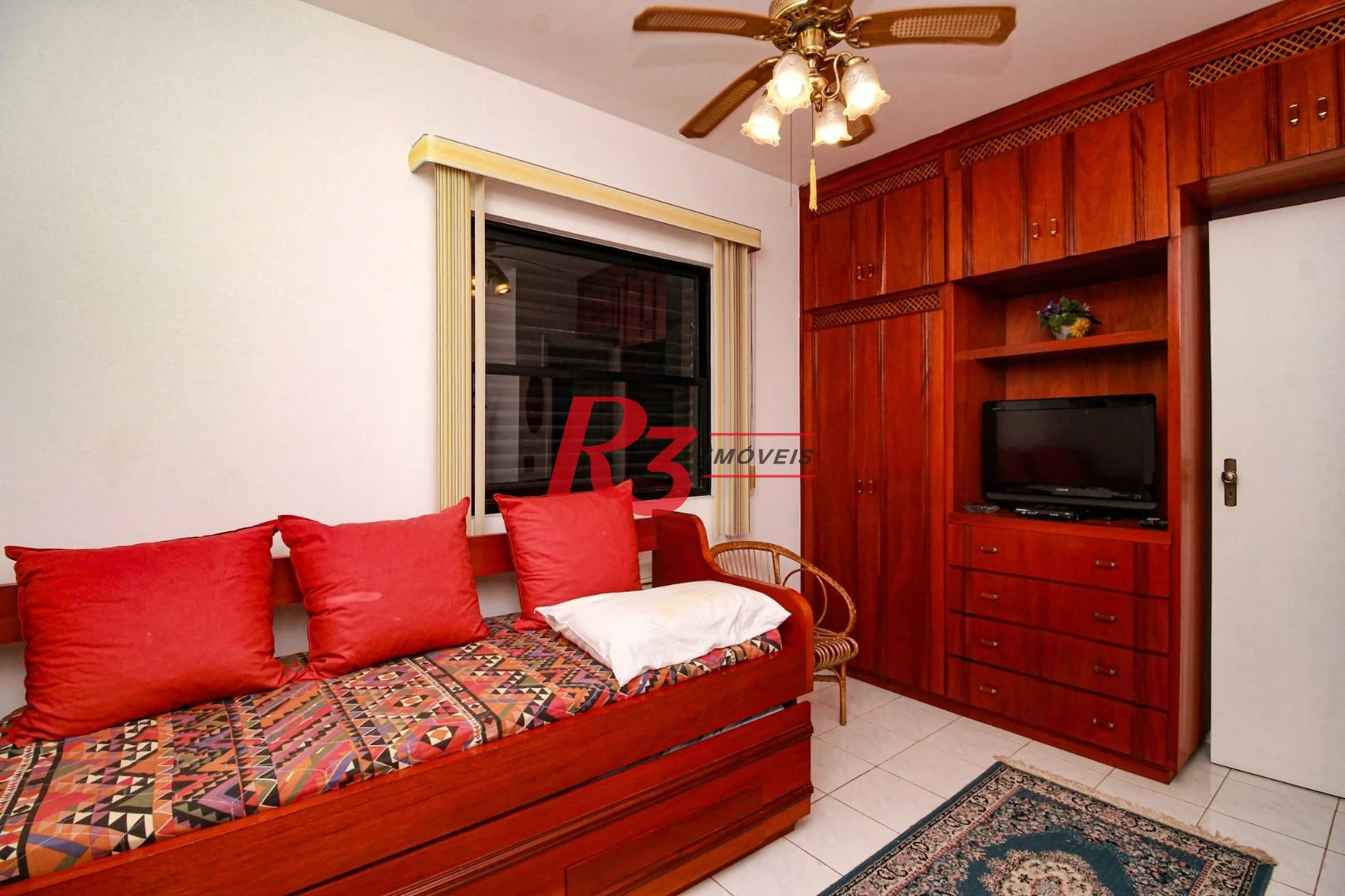 Apartamento com 3 dormitórios à venda, 120 m² por R$ 1.300.000,00 - Embaré - Santos/SP