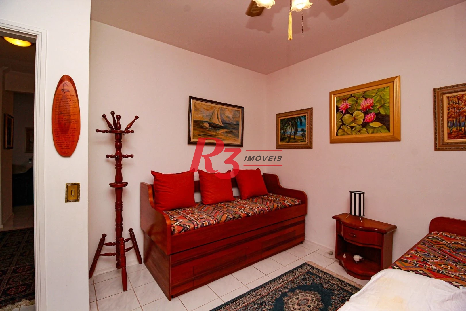 Apartamento com 3 dormitórios à venda, 120 m² por R$ 1.300.000,00 - Embaré - Santos/SP