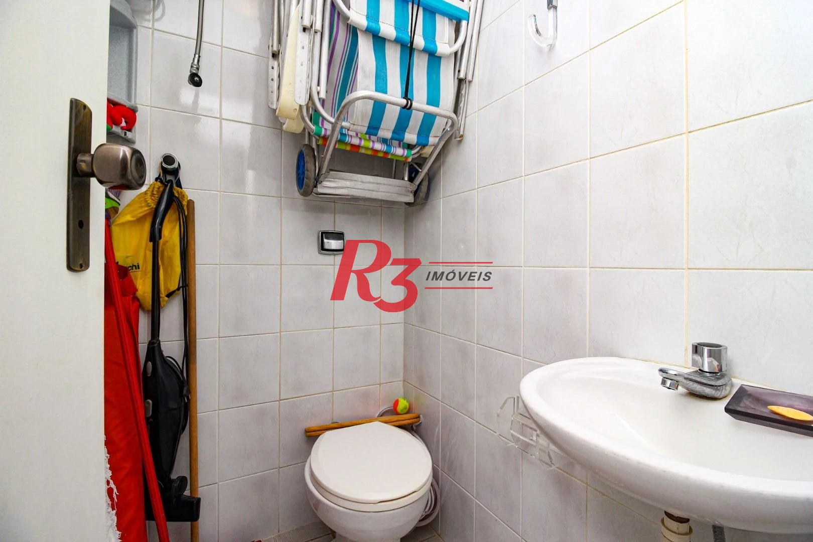 Apartamento com 3 dormitórios à venda, 120 m² por R$ 1.300.000,00 - Embaré - Santos/SP