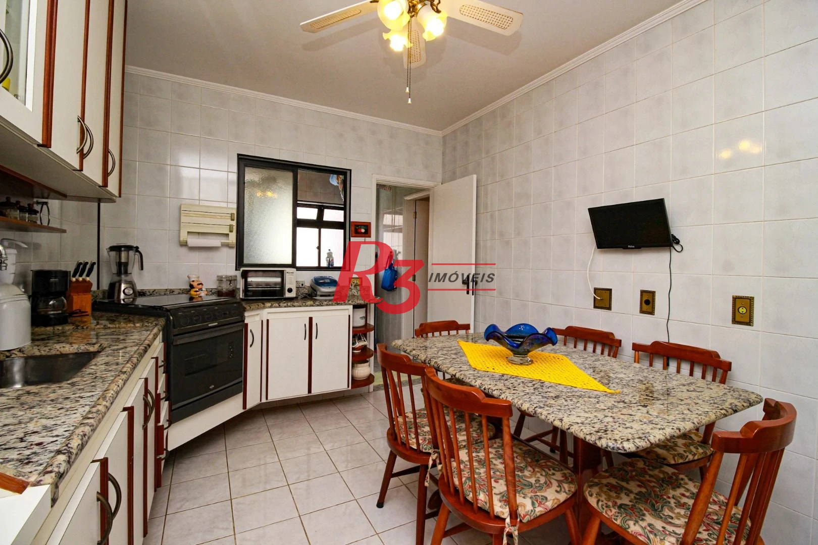 Apartamento com 3 dormitórios à venda, 120 m² por R$ 1.300.000,00 - Embaré - Santos/SP