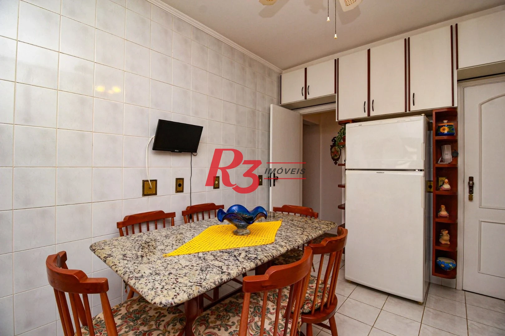 Apartamento com 3 dormitórios à venda, 120 m² por R$ 1.300.000,00 - Embaré - Santos/SP