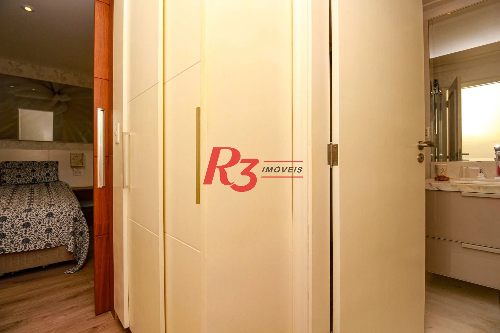 Apartamento com 4 dormitórios para alugar, 204 m² por R$ 18.000,00/mês - Gonzaga - Santos/SP