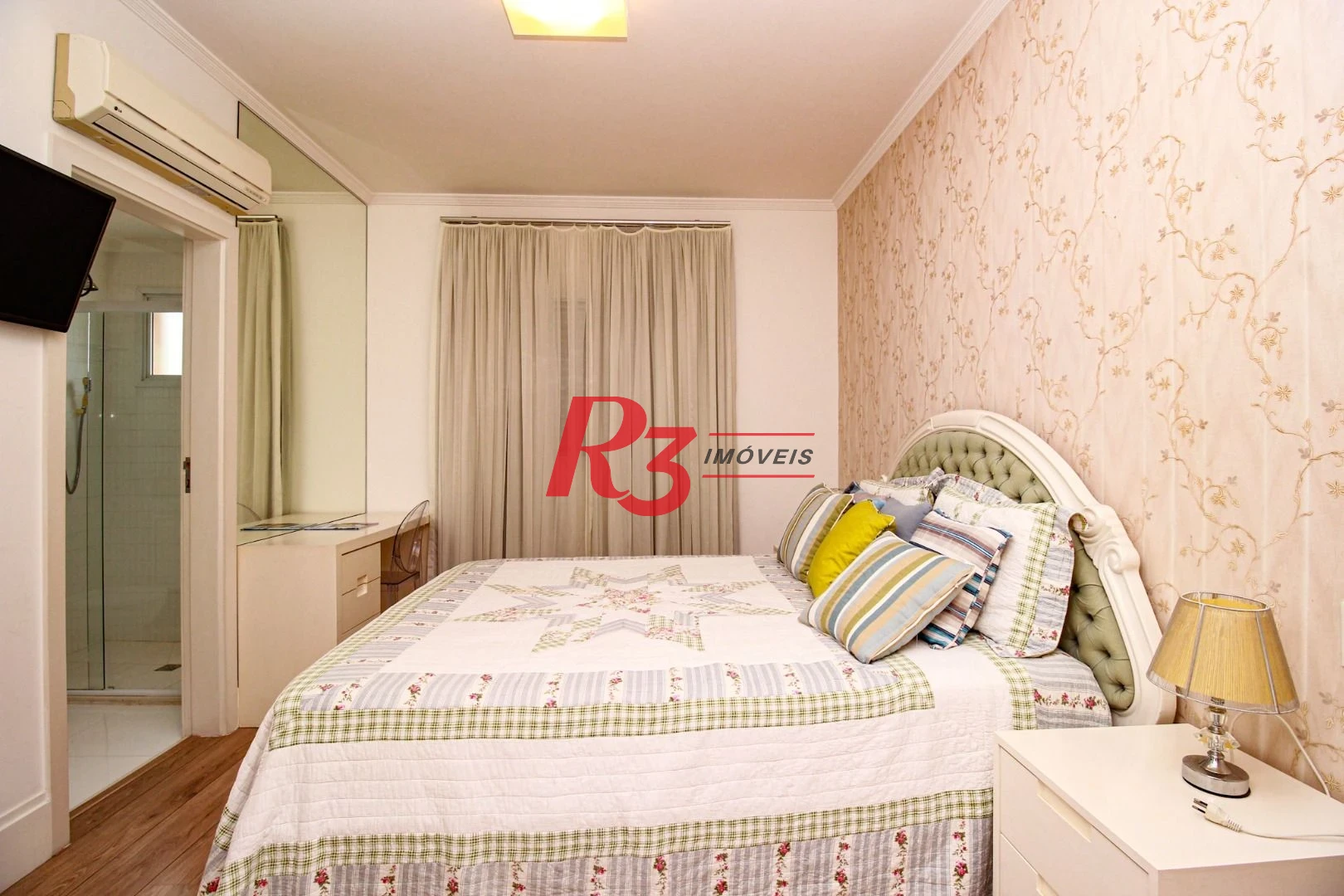 Apartamento com 4 dormitórios para alugar, 204 m² por R$ 18.000,00/mês - Gonzaga - Santos/SP