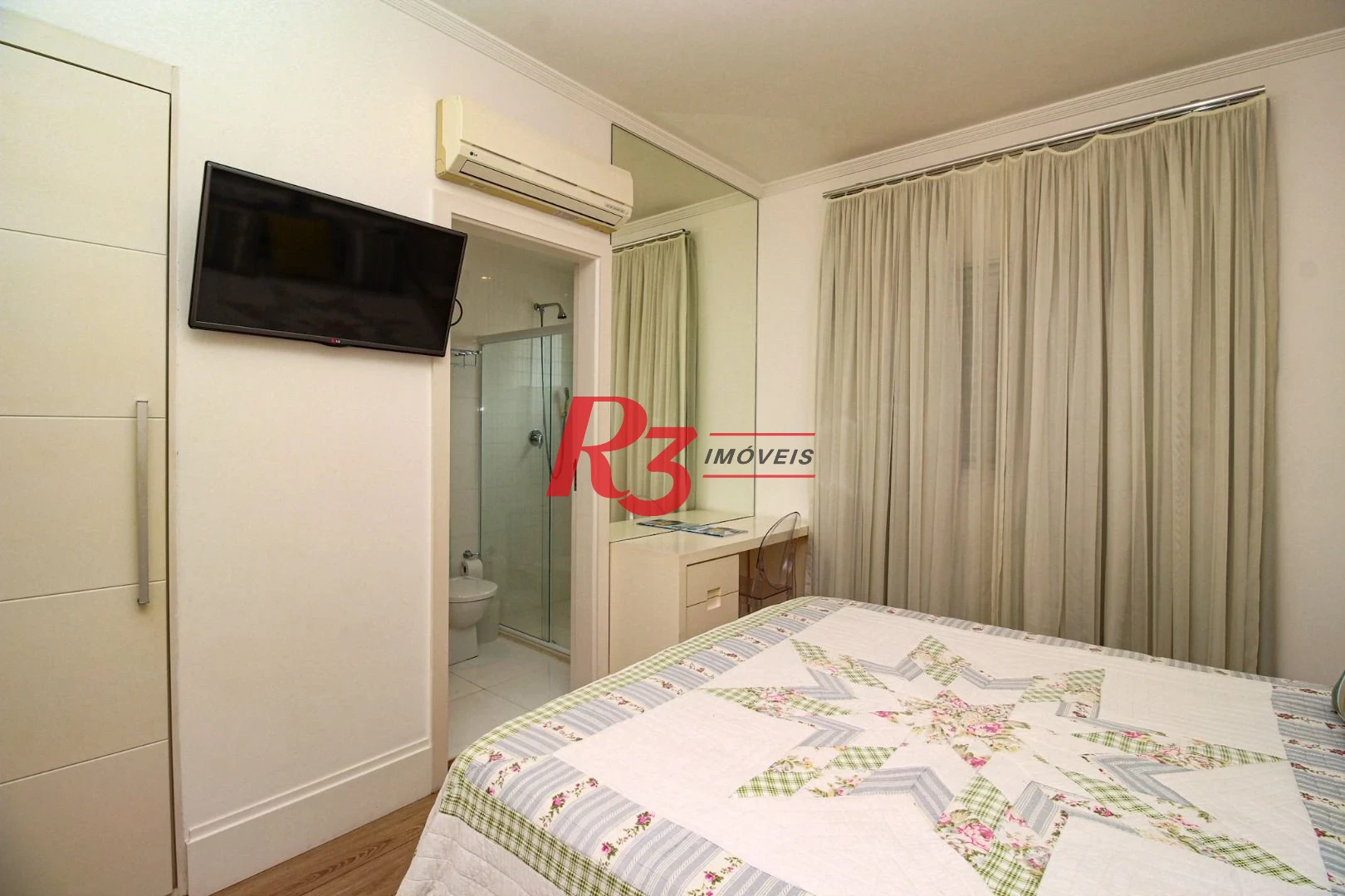 Apartamento com 4 dormitórios para alugar, 204 m² por R$ 18.000,00/mês - Gonzaga - Santos/SP