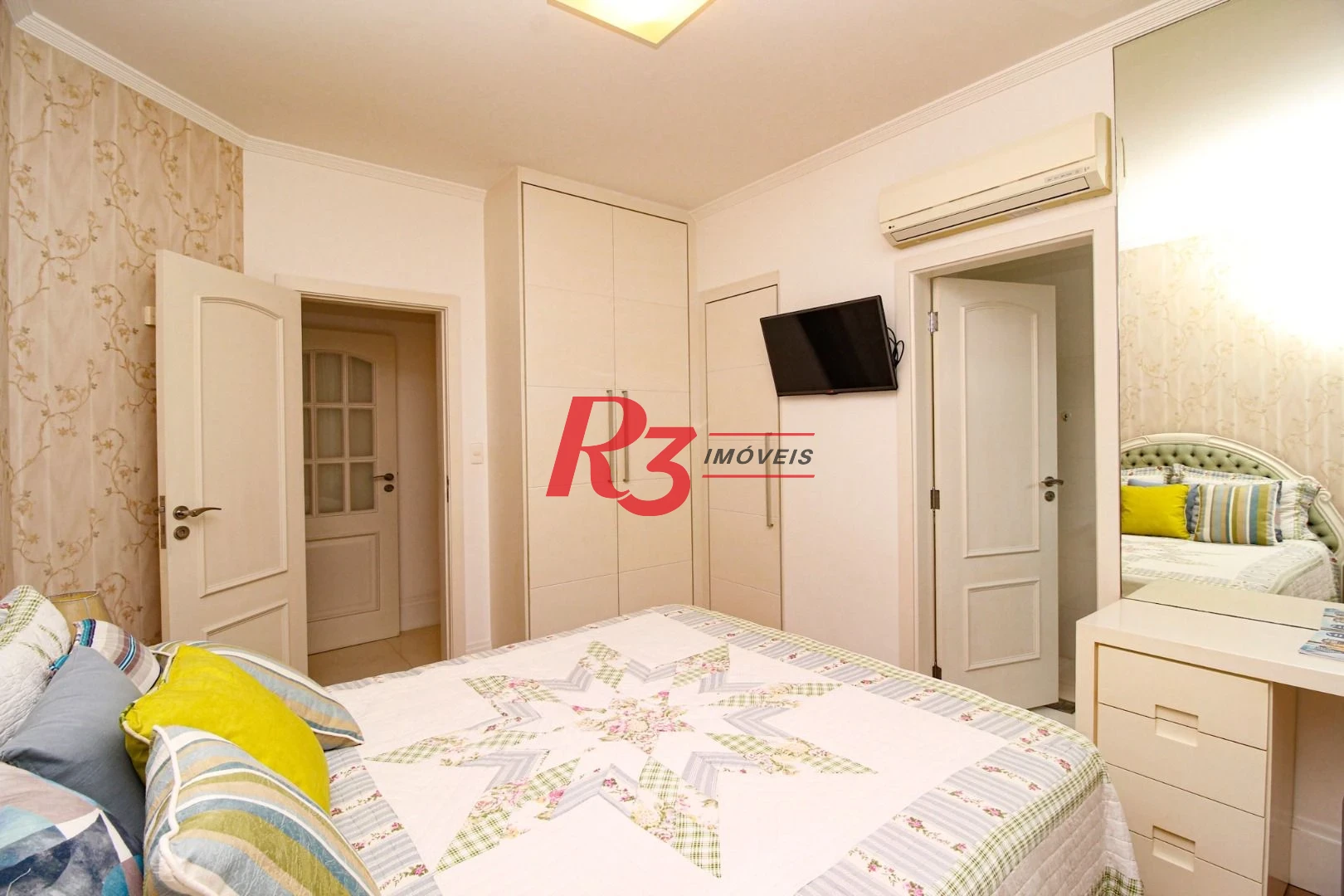 Apartamento com 4 dormitórios para alugar, 204 m² por R$ 18.000,00/mês - Gonzaga - Santos/SP