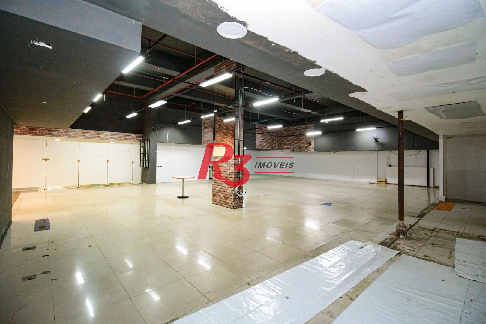 Loja para alugar, 530 m² por R$ 45.000,00/mês - Gonzaga - Santos/SP