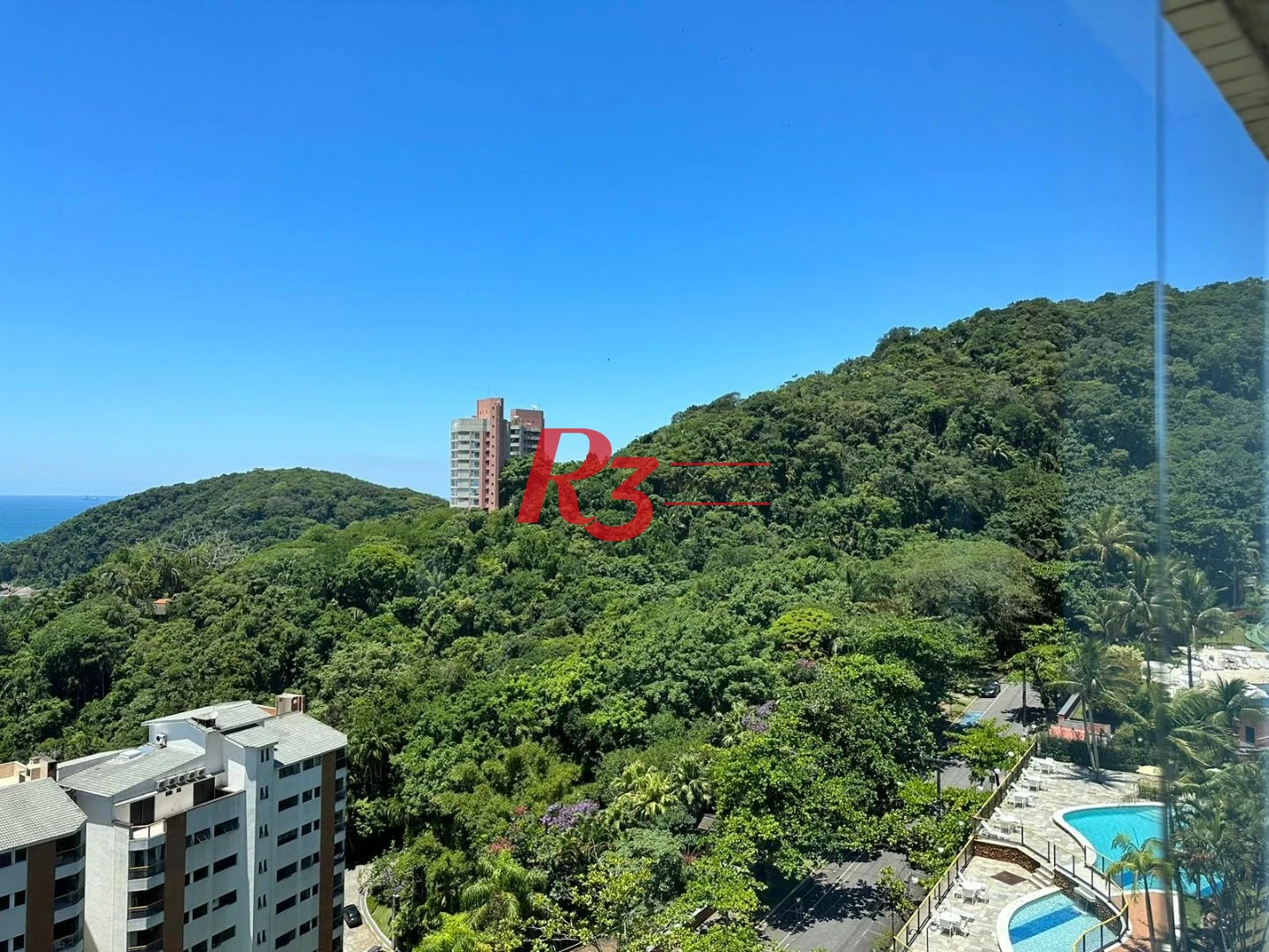Apartamento com 3 dormitórios à venda, 162 m² por R$ 1.200.000,00 - Morro Sorocotuba - Guarujá/SP