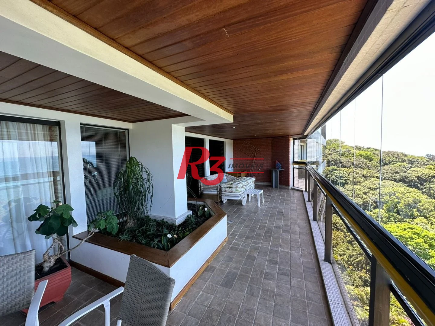 Apartamento com 3 dormitórios à venda, 162 m² por R$ 1.200.000,00 - Morro Sorocotuba - Guarujá/SP