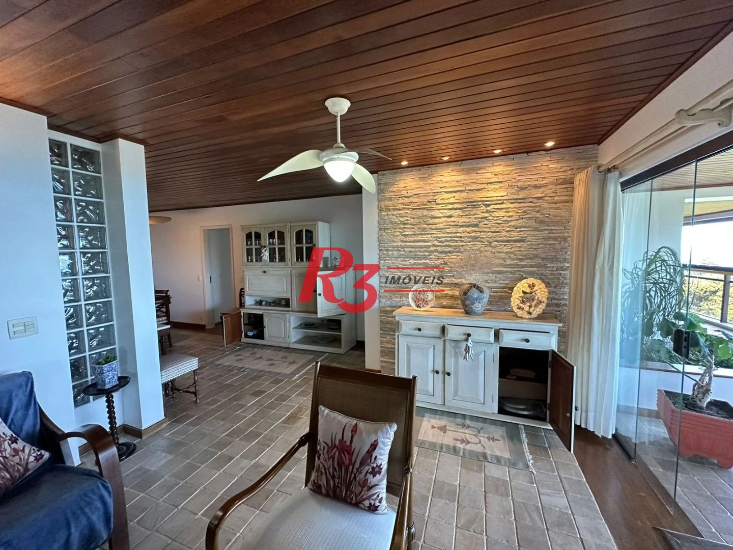 Apartamento com 3 dormitórios à venda, 162 m² por R$ 1.200.000,00 - Morro Sorocotuba - Guarujá/SP