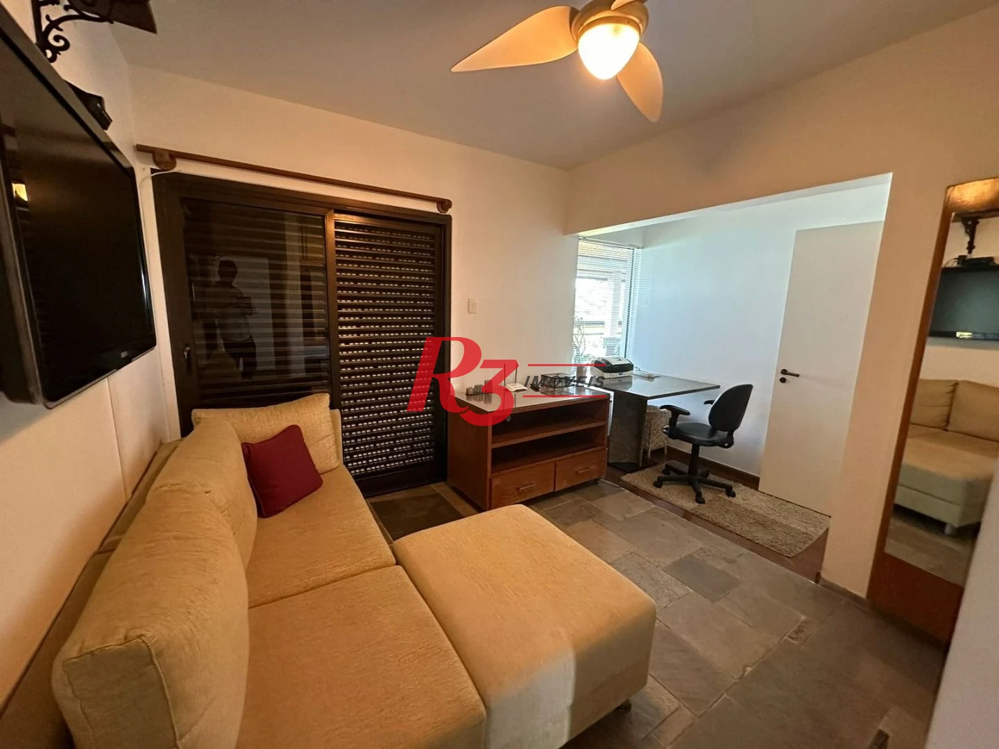 Apartamento com 3 dormitórios à venda, 162 m² por R$ 1.200.000,00 - Morro Sorocotuba - Guarujá/SP