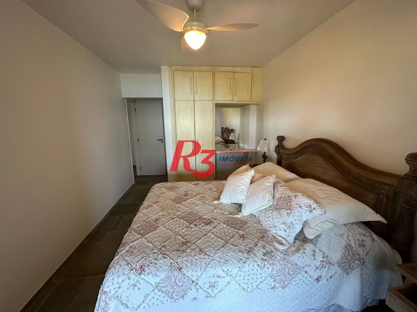 Apartamento com 3 dormitórios à venda, 162 m² por R$ 1.200.000,00 - Morro Sorocotuba - Guarujá/SP