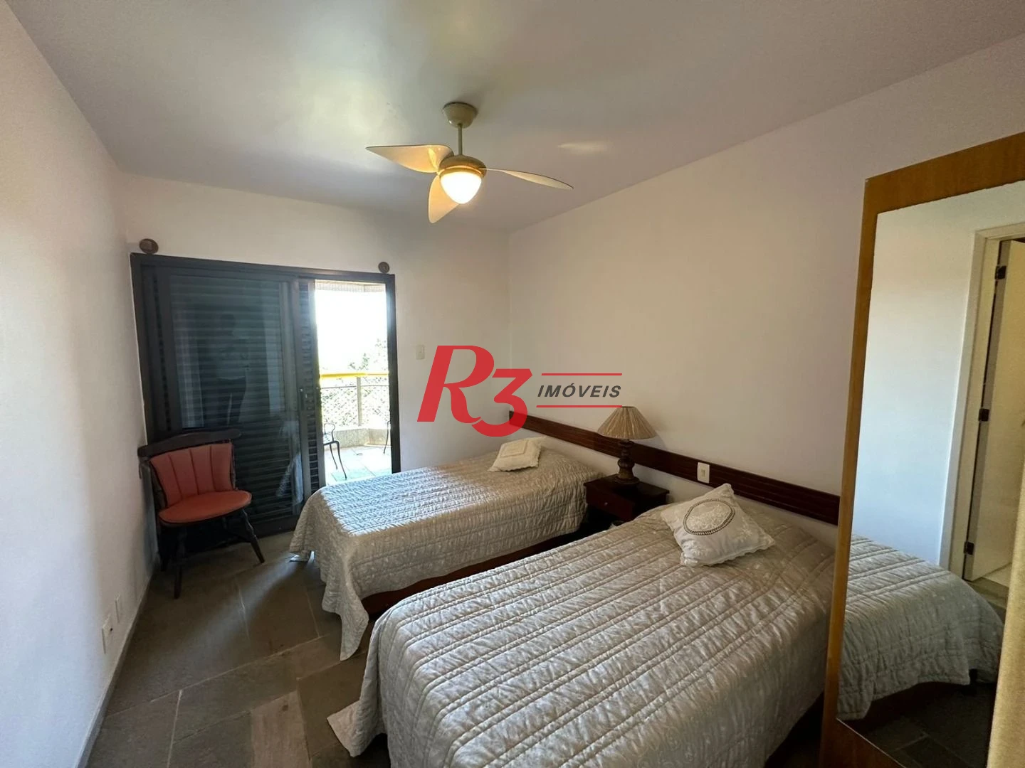 Apartamento com 3 dormitórios à venda, 162 m² por R$ 1.200.000,00 - Morro Sorocotuba - Guarujá/SP