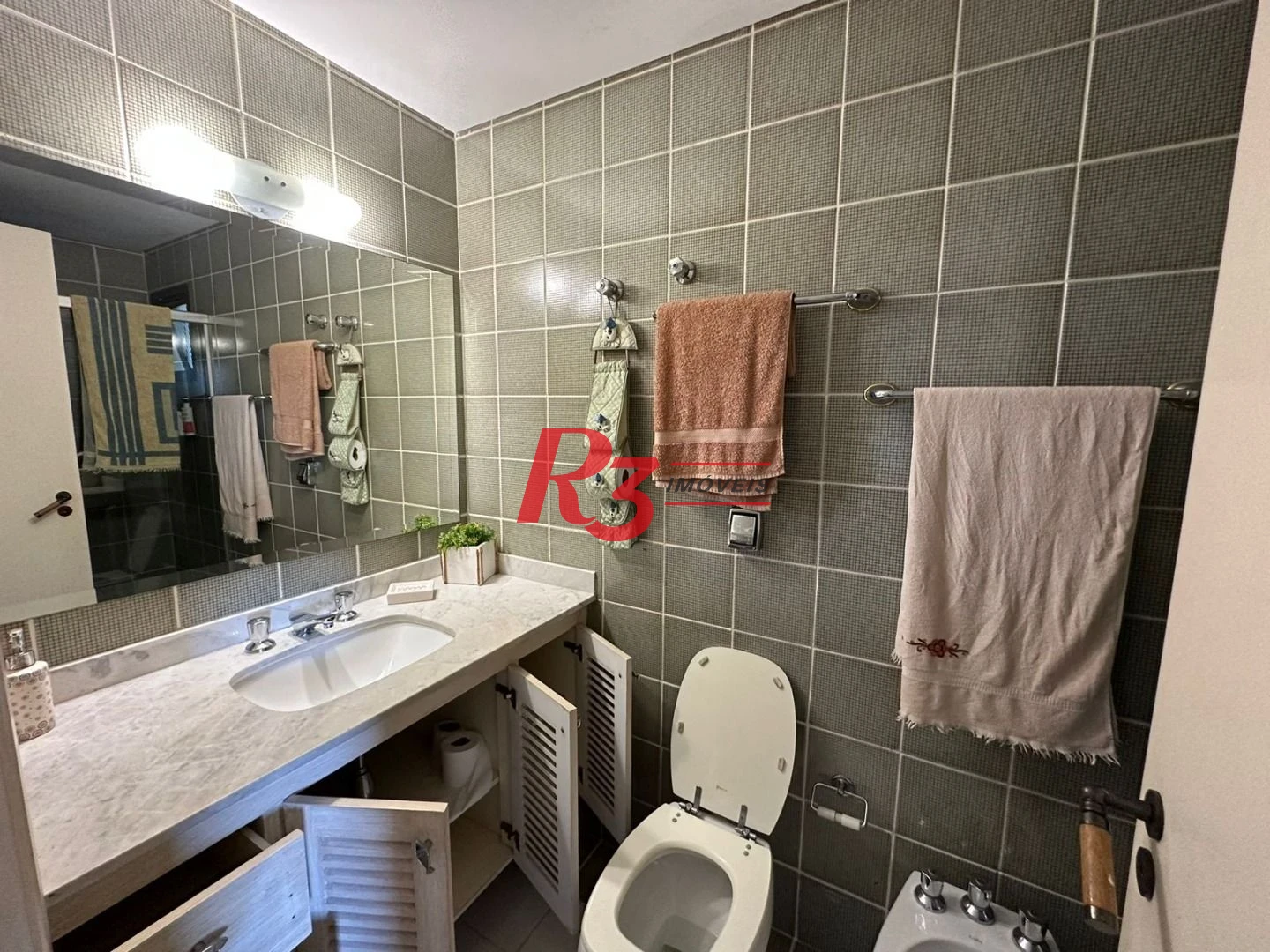 Apartamento com 3 dormitórios à venda, 168 m² - Morro Sorocotuba - Guarujá/SP