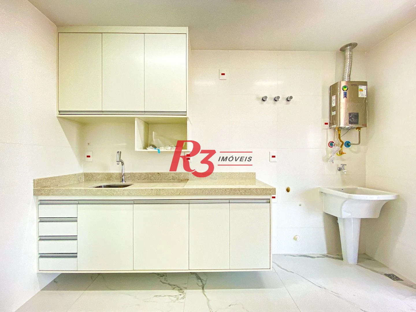 Apartamento com 1 dormitório para alugar, 54 m² por R$ 5.600,00/ano - Boqueirão - Santos/SP