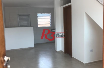 Sobrado com 2 dormitórios à venda, 60 m² por R$ 370.000,00 - Jardim Guassu - São Vicente/SP