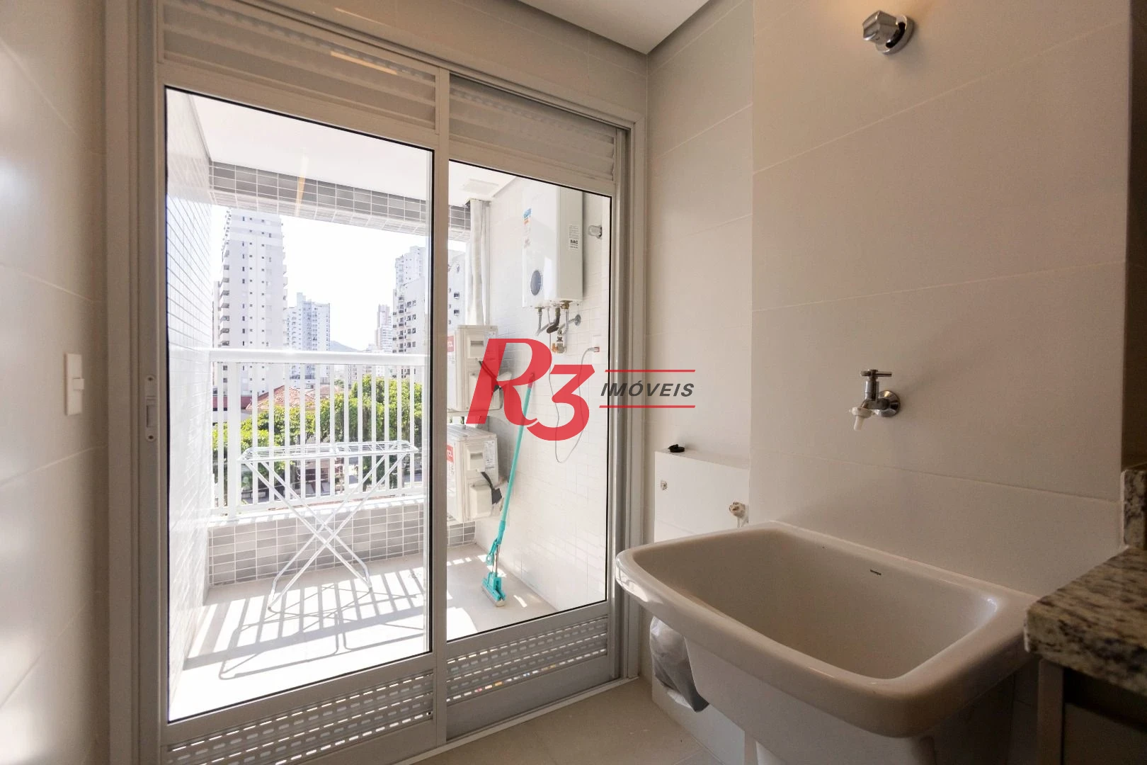 Apartamento com 1 dormitório para alugar, 66 m² por R$ 7.000,02/mês - Vila Rica - Santos/SP