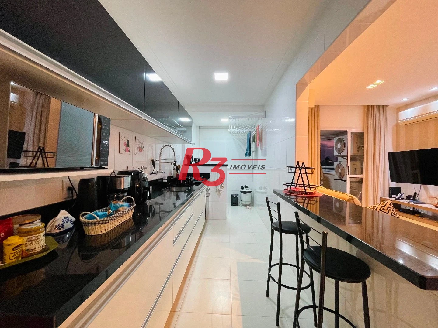 Apartamento com 1 dormitório à venda, 57 m² por R$ 690.000,00 - Ponta da Praia - Santos/SP