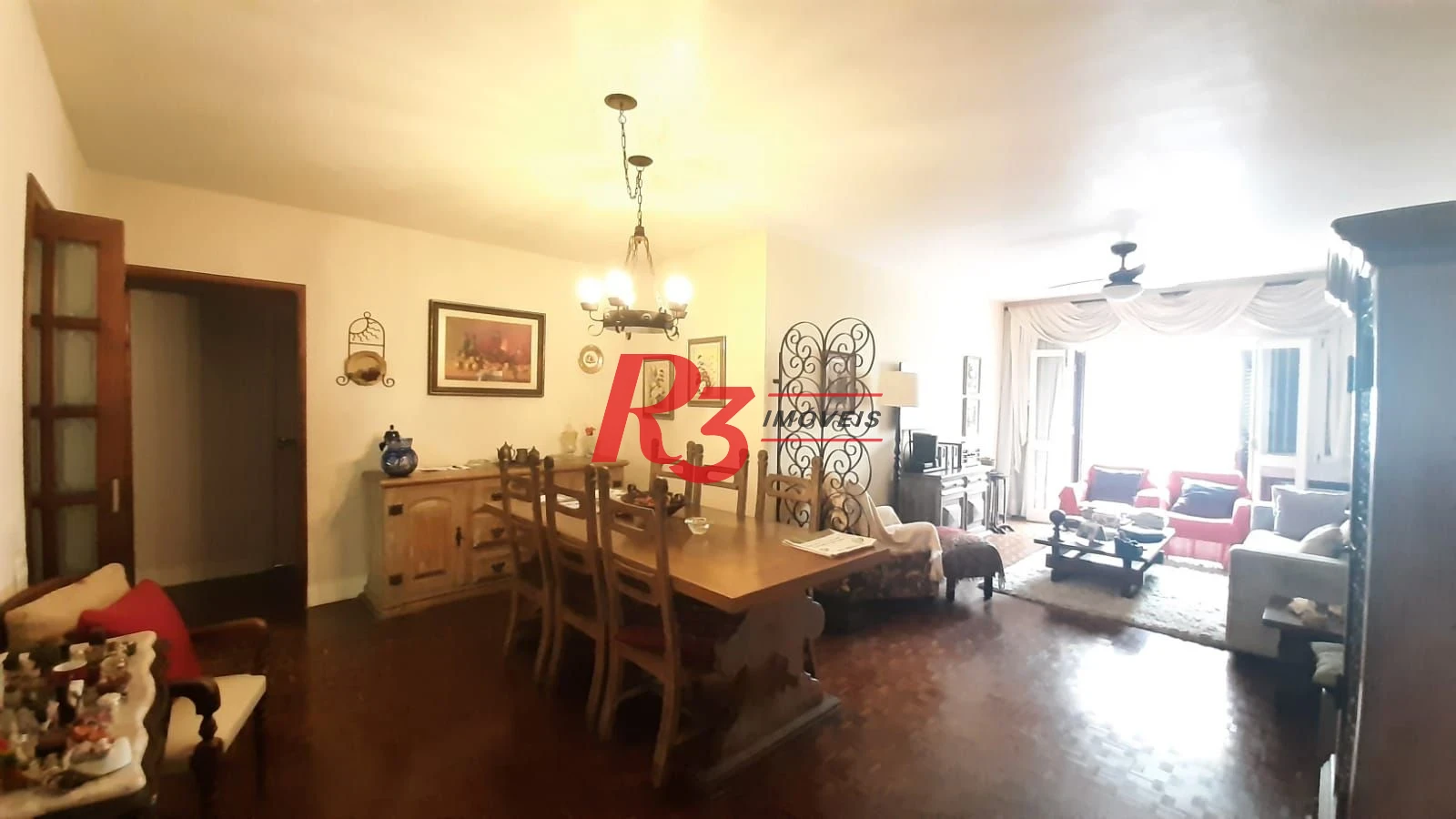 Apartamento à venda, com 133m², 3 dorm (1 suíte), 2 vagas, Gonzaga, Santos SP