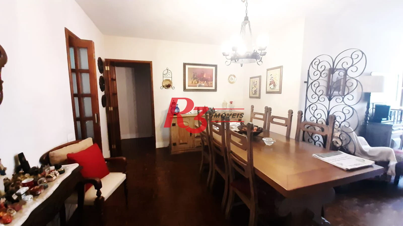 Apartamento à venda, com 133m², 3 dorm (1 suíte), 2 vagas, Gonzaga, Santos SP