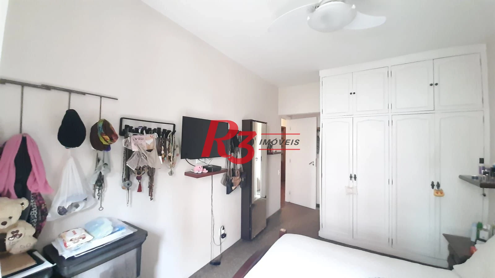 Apartamento à venda, com 133m², 3 dorm (1 suíte), 2 vagas, Gonzaga, Santos SP