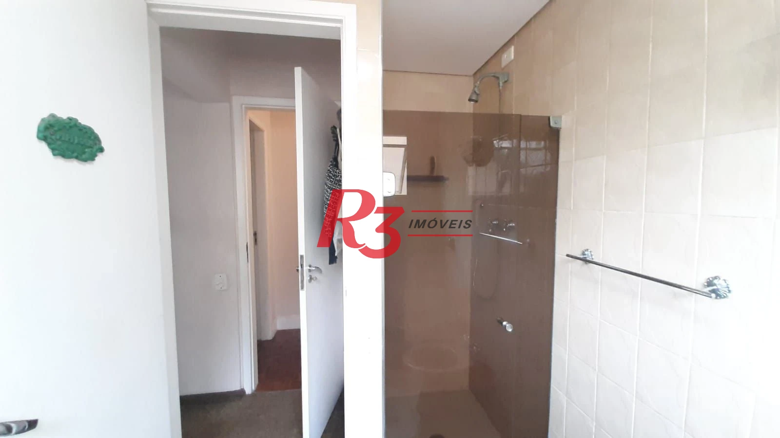 Apartamento à venda, com 133m², 3 dorm (1 suíte), 2 vagas, Gonzaga, Santos SP