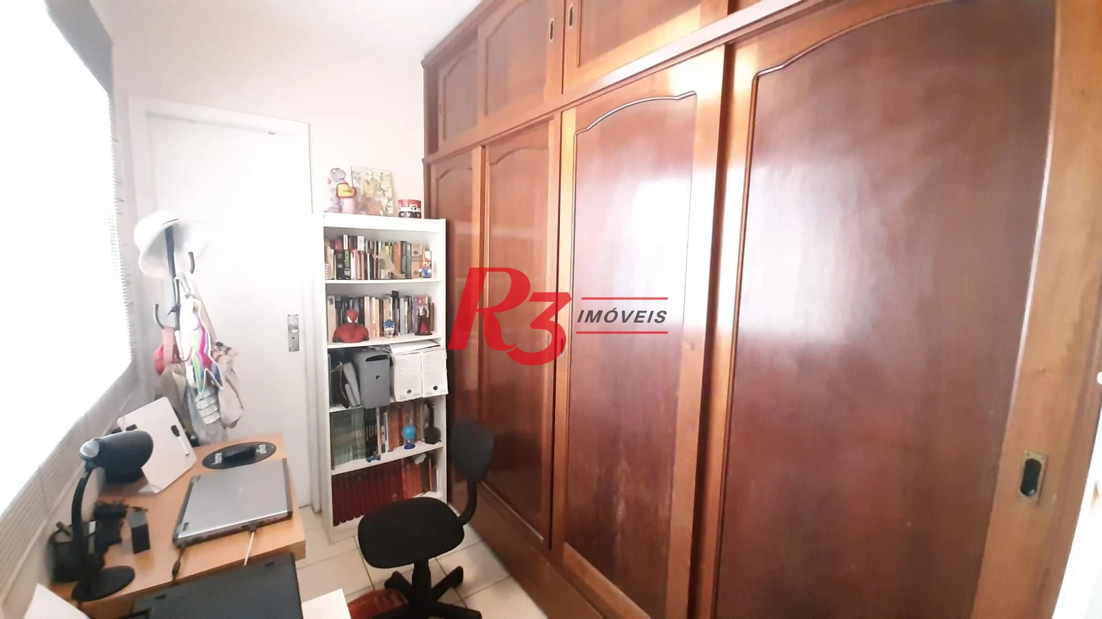 Apartamento à venda, com 133m², 3 dorm (1 suíte), 2 vagas, Gonzaga, Santos SP