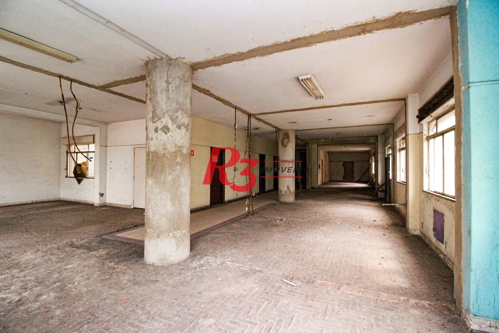 Prédio, 2000 m² - venda por R$ 5.000.000,00 ou aluguel por R$ 40.000,01/mês - Centro - Santos/SP