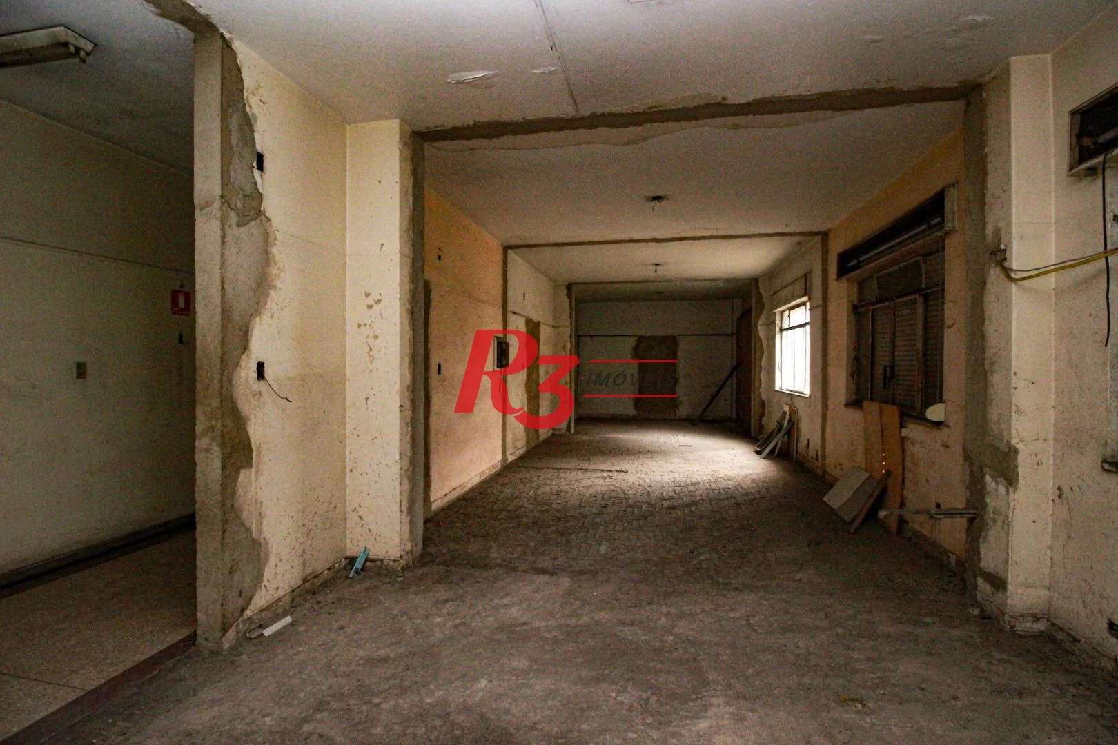 Prédio, 2000 m² - venda por R$ 5.000.000,00 ou aluguel por R$ 40.000,01/mês - Centro - Santos/SP