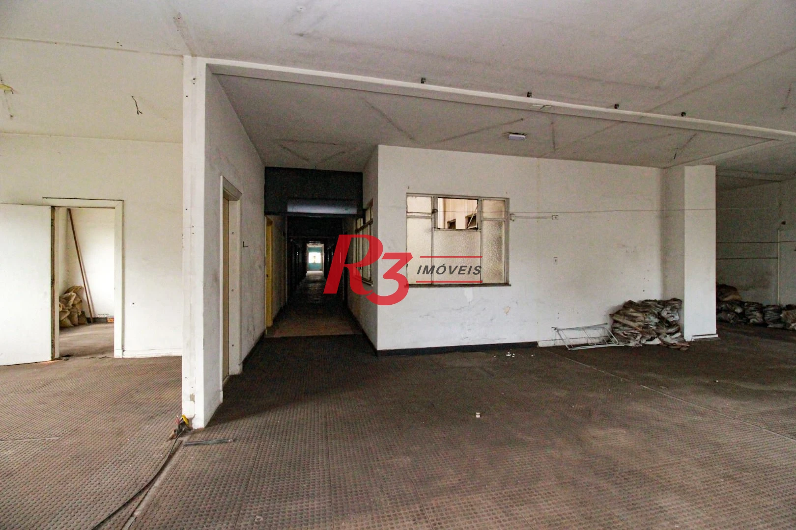 Prédio, 2000 m² - venda por R$ 5.000.000,00 ou aluguel por R$ 40.000,01/mês - Centro - Santos/SP