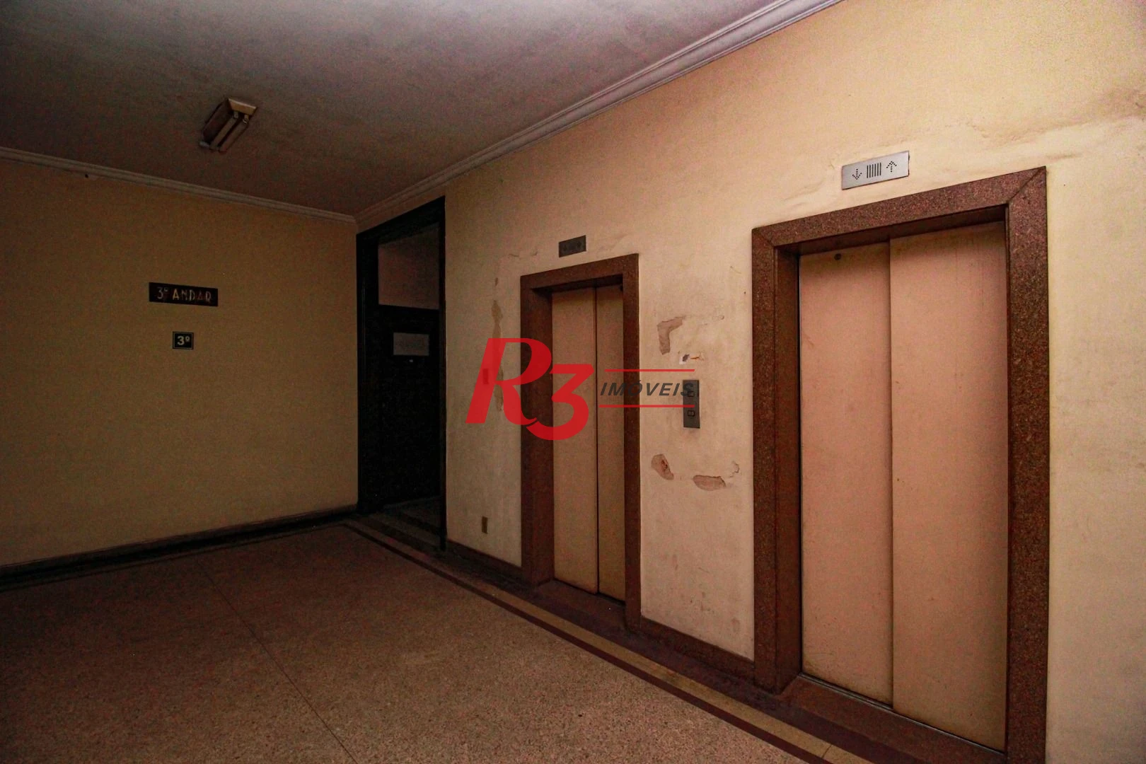 Prédio, 2000 m² - venda por R$ 5.000.000,00 ou aluguel por R$ 40.000,01/mês - Centro - Santos/SP