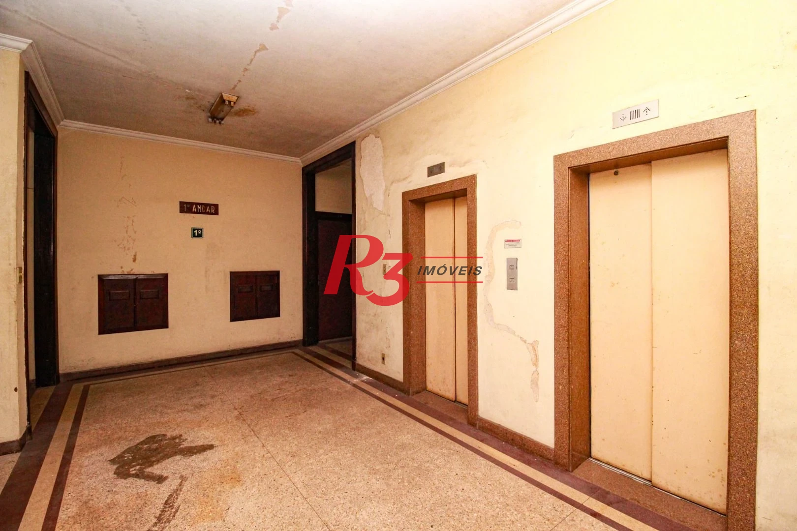 Prédio, 2000 m² - venda por R$ 5.000.000,00 ou aluguel por R$ 40.000,01/mês - Centro - Santos/SP