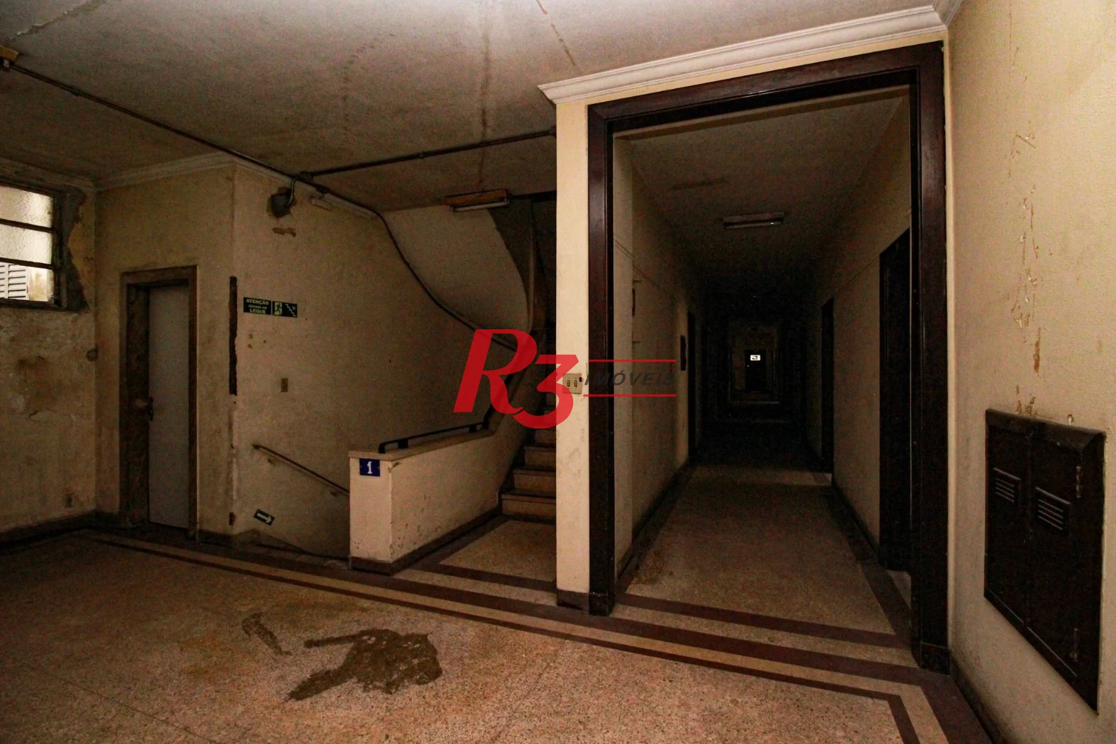 Prédio, 2000 m² - venda por R$ 5.000.000,00 ou aluguel por R$ 40.000,01/mês - Centro - Santos/SP