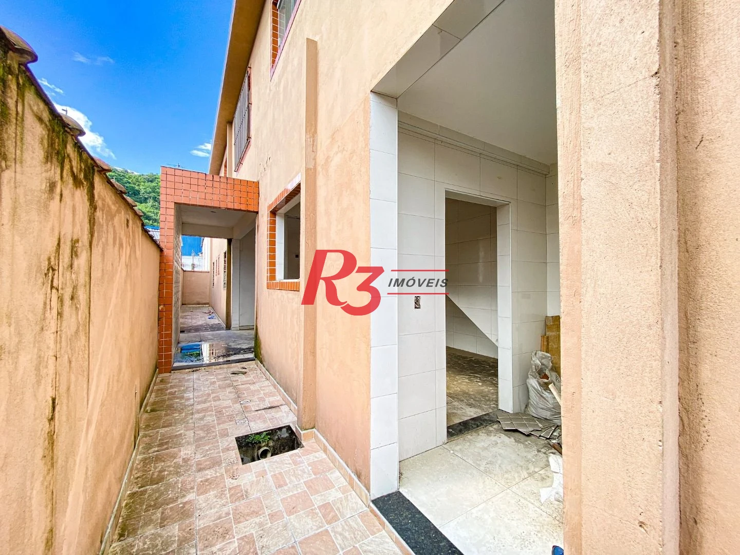 Casa com 2 dormitórios à venda, 60 m² por R$ 290.000,00 - Chico de Paula - Santos/SP