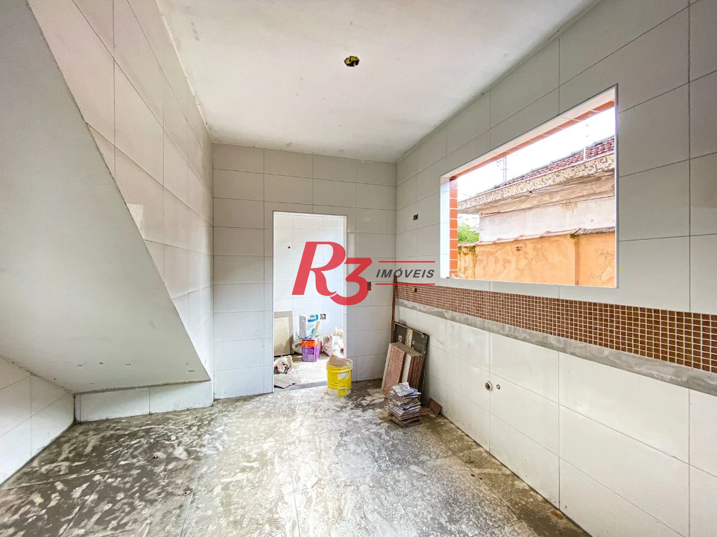 Casa com 2 dormitórios à venda, 60 m² por R$ 290.000,00 - Chico de Paula - Santos/SP