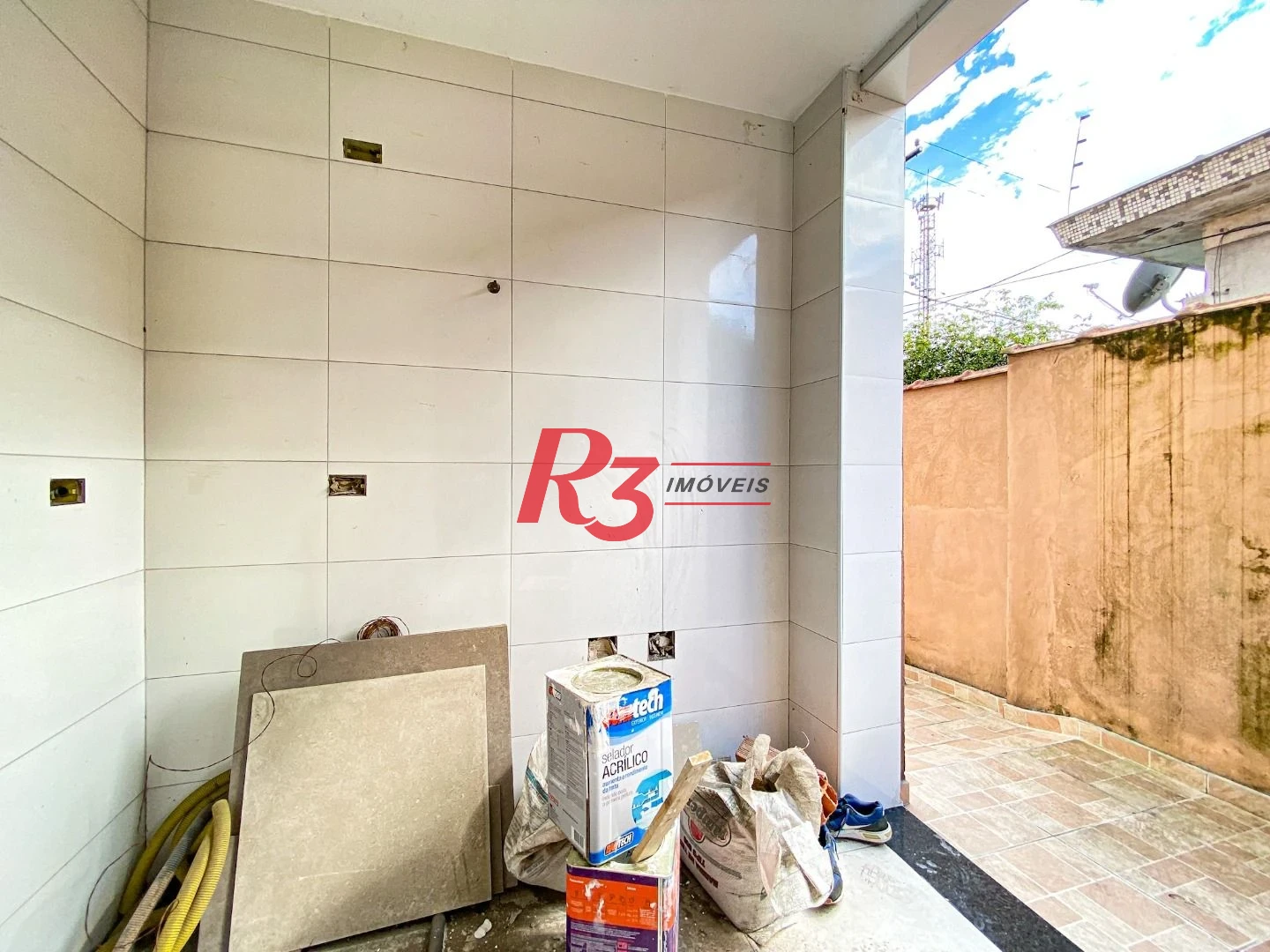 Casa com 2 dormitórios à venda, 60 m² por R$ 290.000,00 - Chico de Paula - Santos/SP