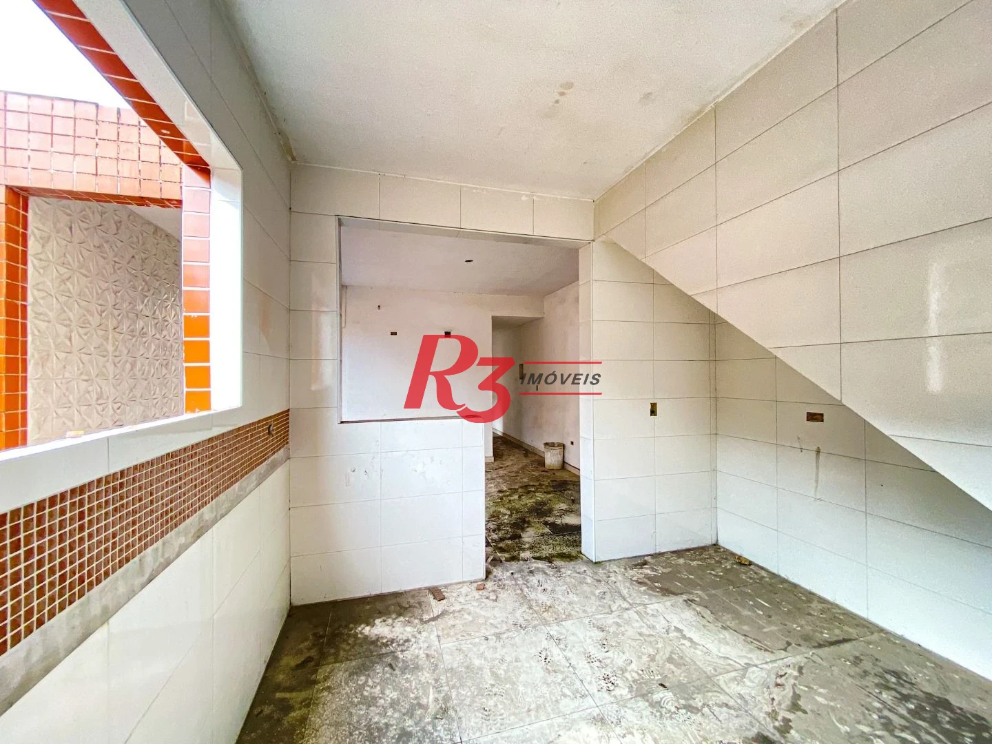 Casa com 2 dormitórios à venda, 60 m² por R$ 290.000,00 - Chico de Paula - Santos/SP