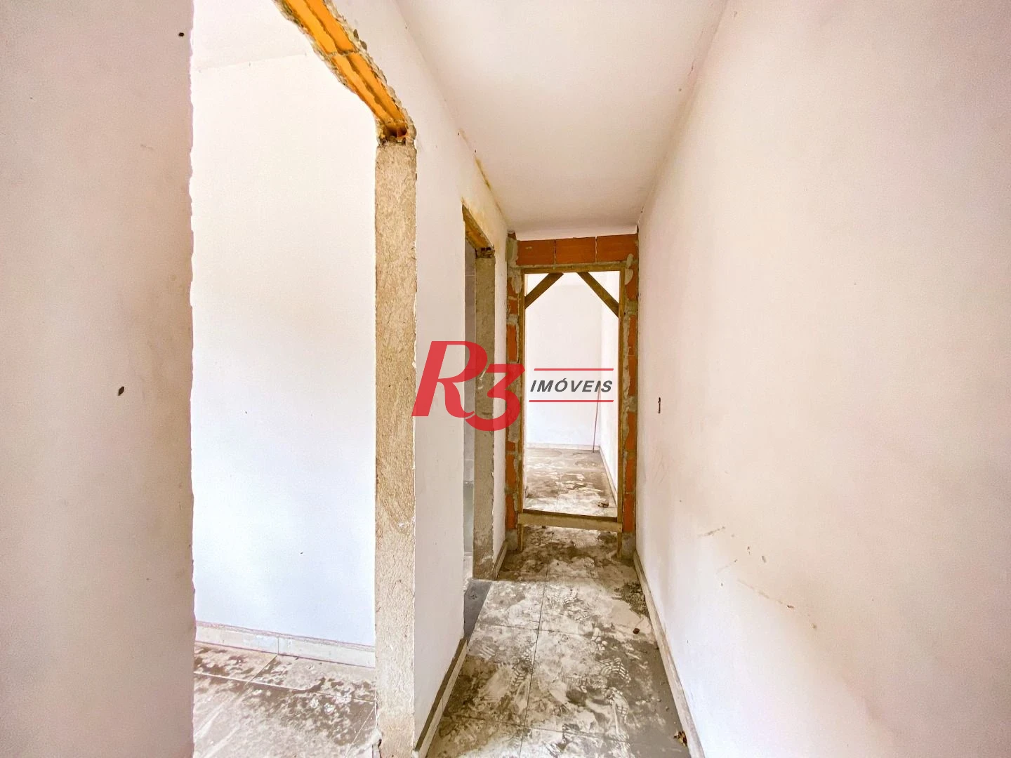 Casa com 2 dormitórios à venda, 60 m² por R$ 290.000,00 - Chico de Paula - Santos/SP