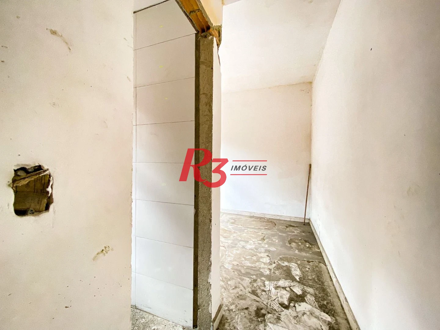 Casa com 2 dormitórios à venda, 60 m² por R$ 290.000,00 - Chico de Paula - Santos/SP
