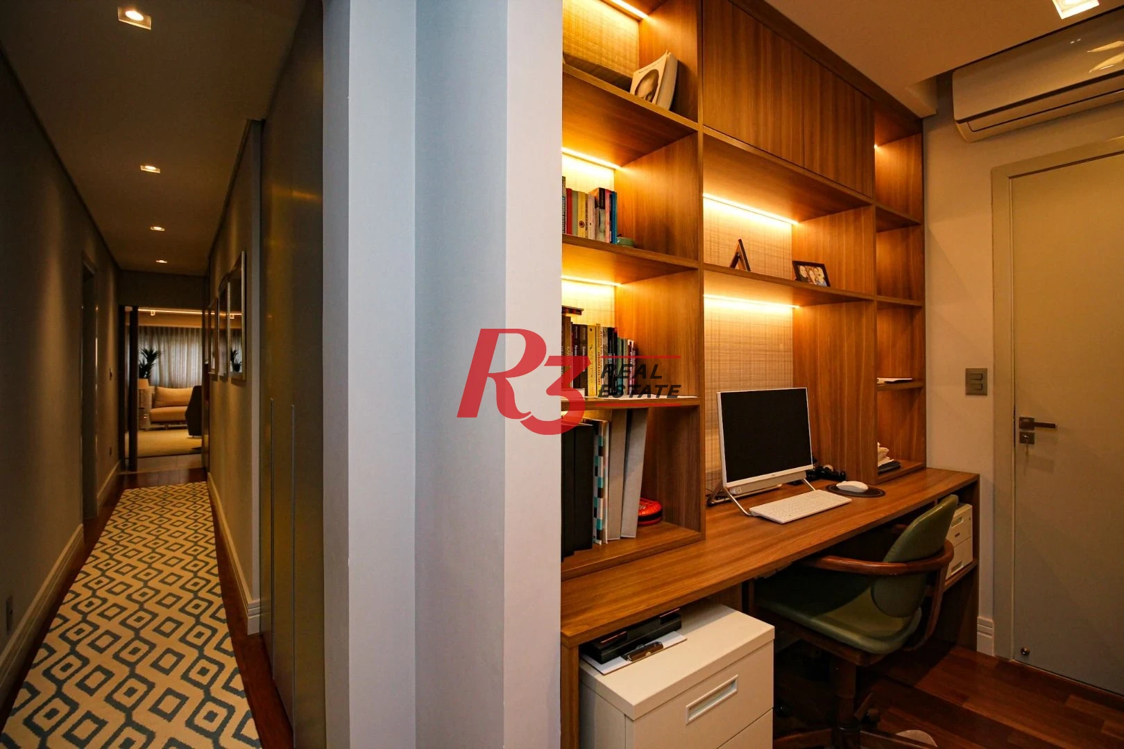 Apartamento com 3 dormitórios à venda, 225 m² por R$ 2.180.000,00 - Boqueirão - Santos/SP