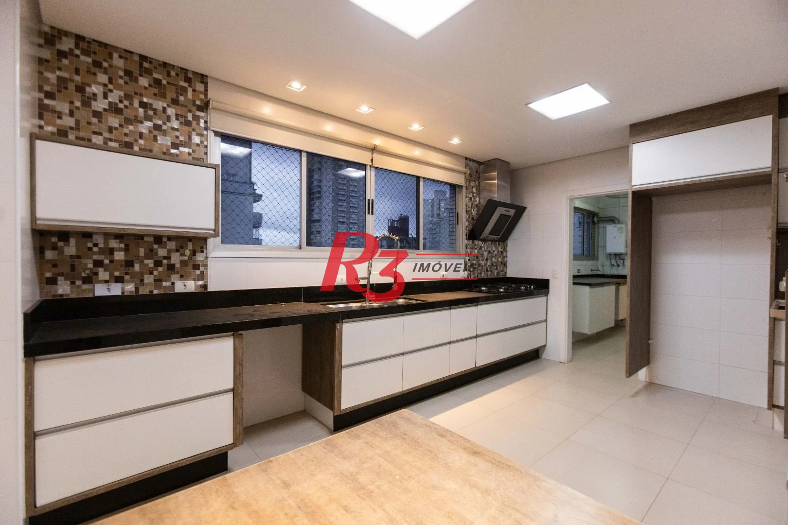 Apartamento  com 4 dormitórios à venda, 209 m² - Boqueirão - Santos/SP
