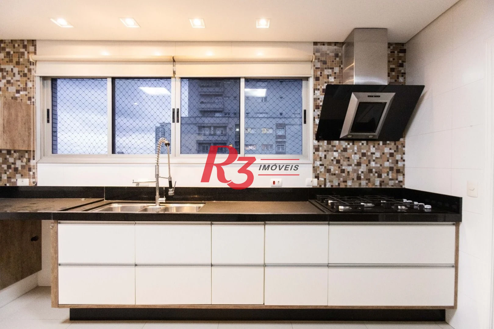 Apartamento  com 4 dormitórios à venda, 209 m² - Boqueirão - Santos/SP