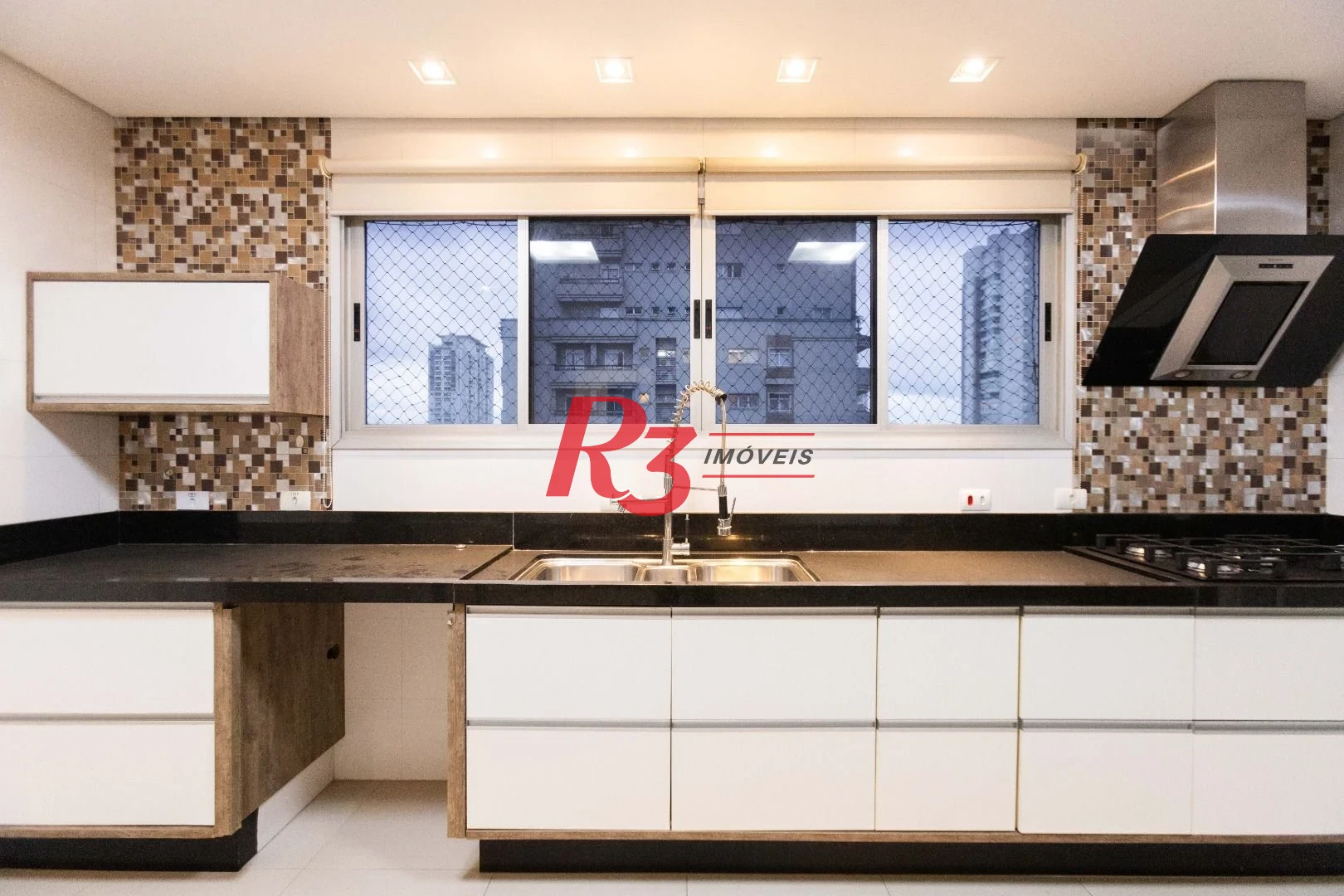 Apartamento  com 4 dormitórios à venda, 209 m² - Boqueirão - Santos/SP