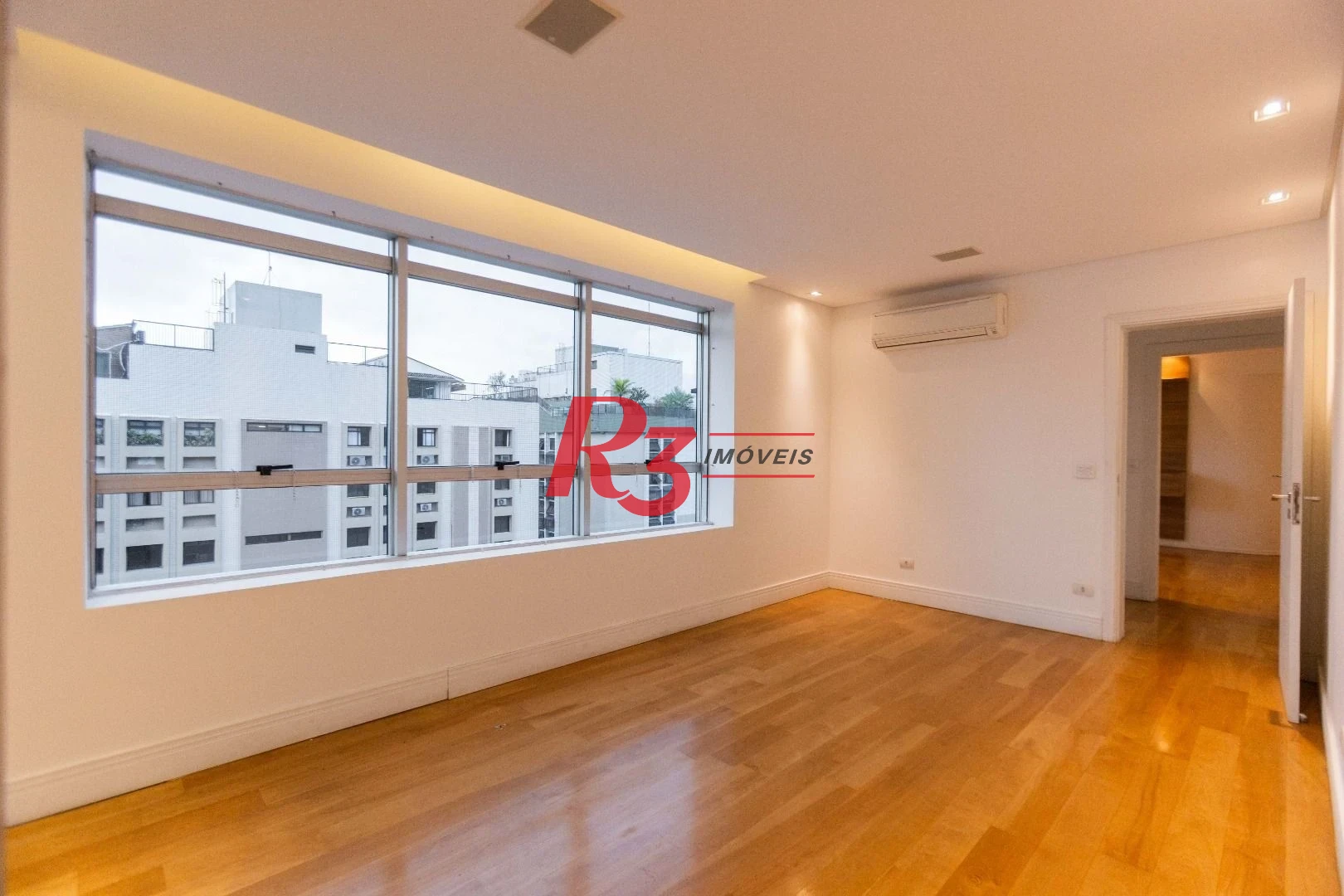 Apartamento  com 4 dormitórios à venda, 209 m² - Boqueirão - Santos/SP