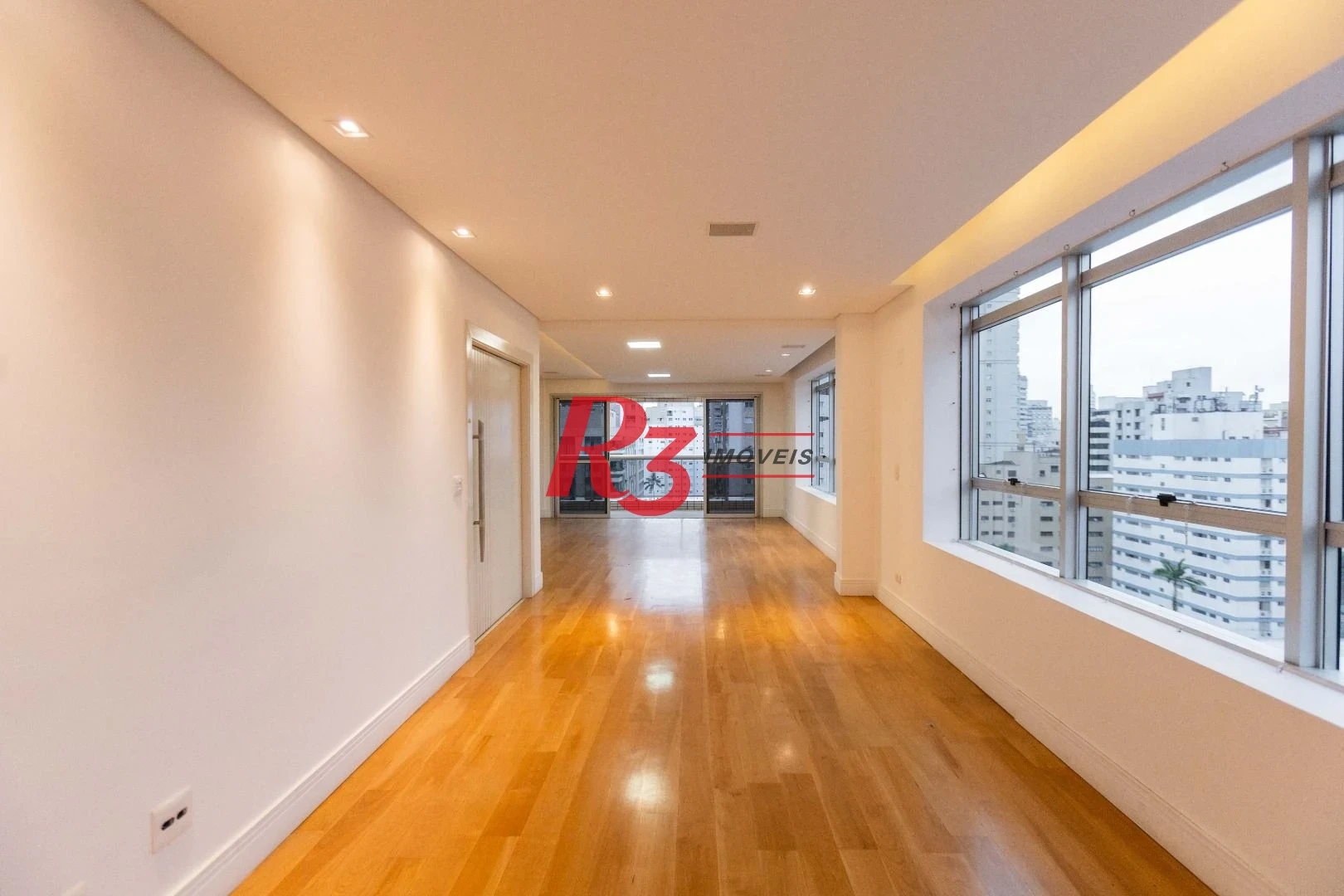Apartamento  com 4 dormitórios à venda, 209 m² - Boqueirão - Santos/SP