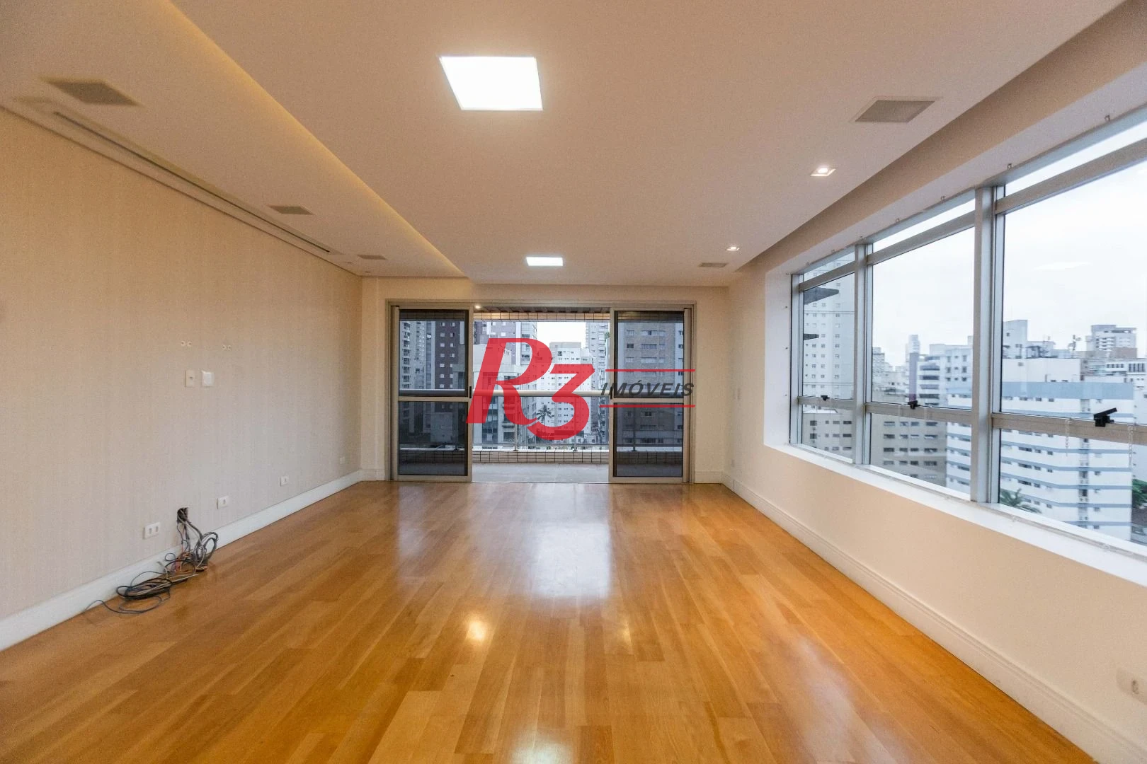 Apartamento  com 4 dormitórios à venda, 209 m² - Boqueirão - Santos/SP