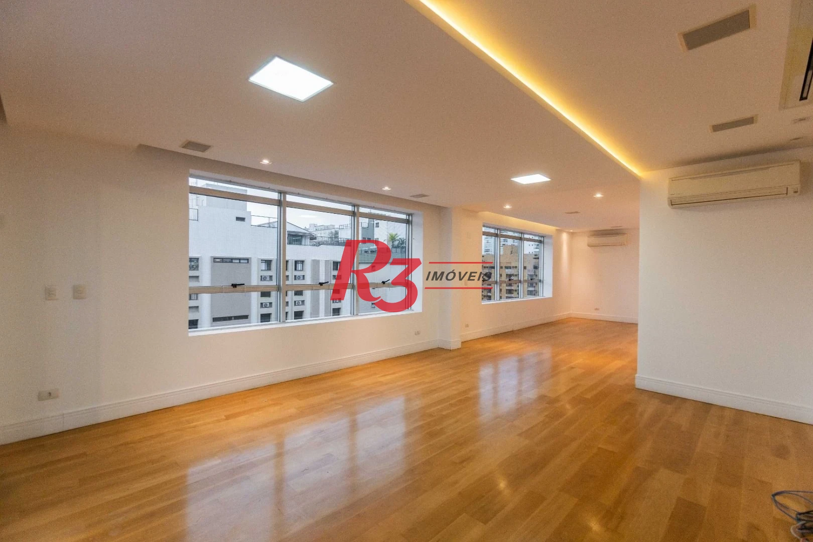 Apartamento  com 4 dormitórios à venda, 209 m² - Boqueirão - Santos/SP