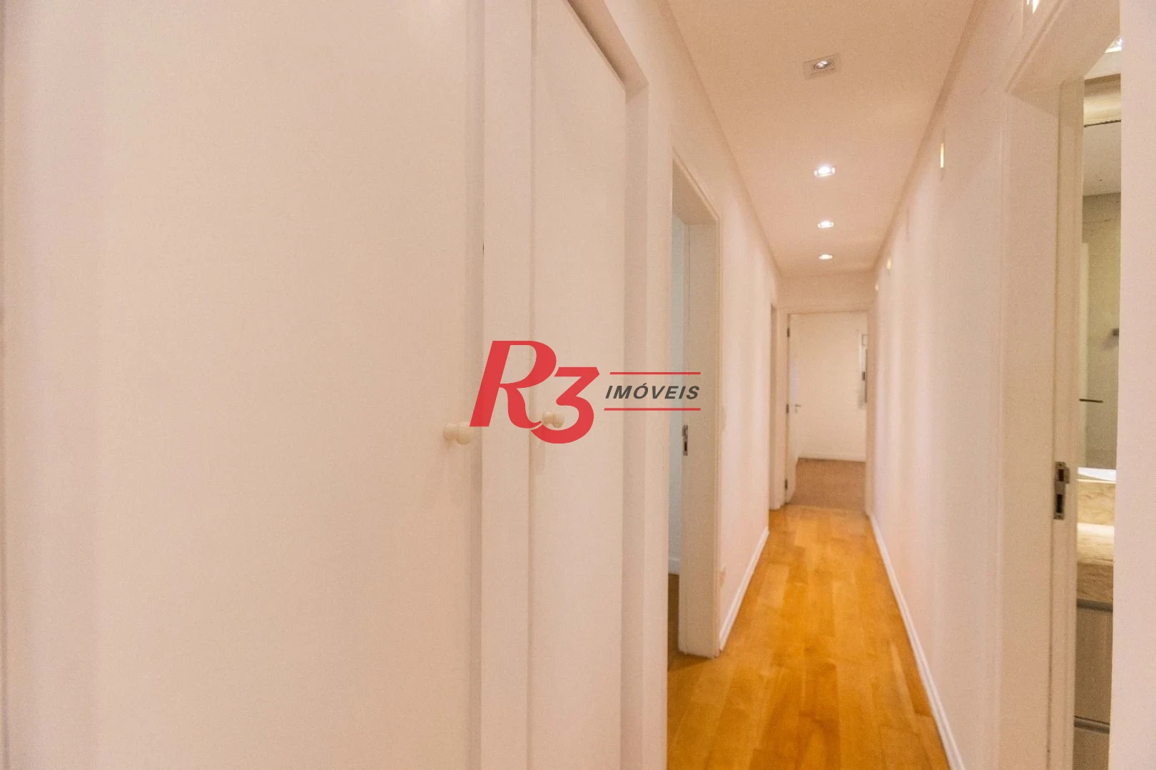 Apartamento  com 4 dormitórios à venda, 209 m² - Boqueirão - Santos/SP
