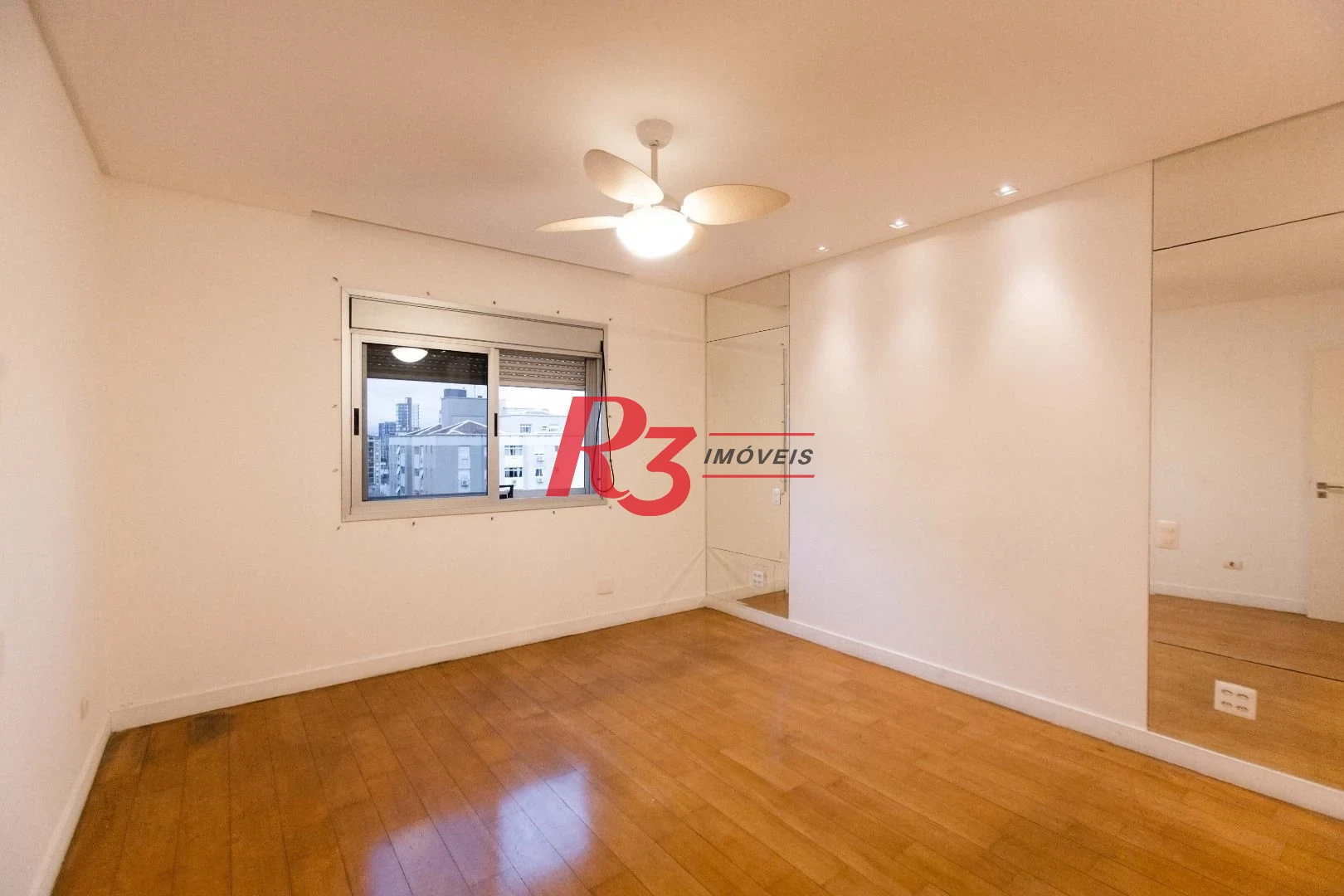 Apartamento  com 4 dormitórios à venda, 209 m² - Boqueirão - Santos/SP
